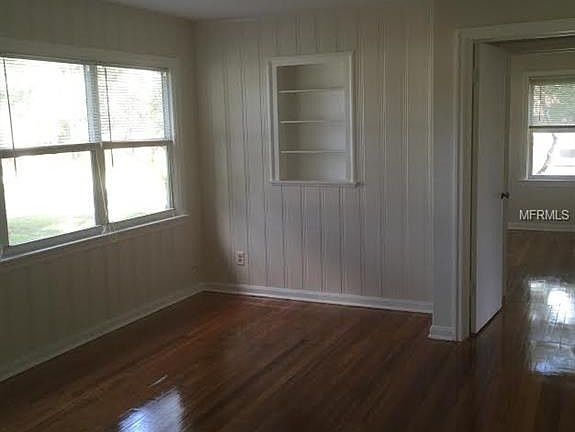 2nd image of 604 E Pennsylvania Ave