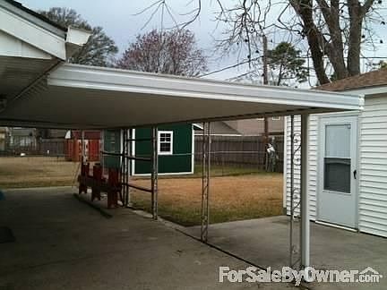 Patio
						:
						Huge patio space, perfect for crawfish boils!