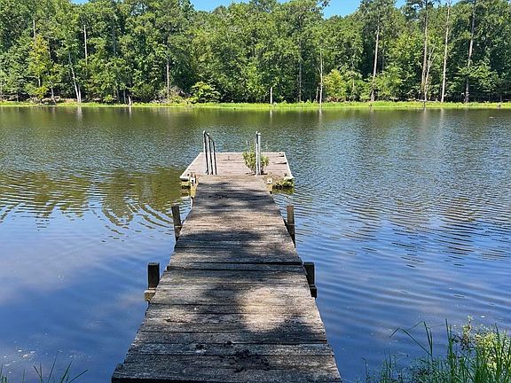 4th image of 467 Collum Landing Rd