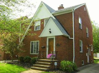 17319 Laverne Ave, Cleveland, OH 44135