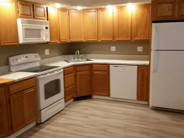 1 Miller Rd, Baldwin Place, NY 10541