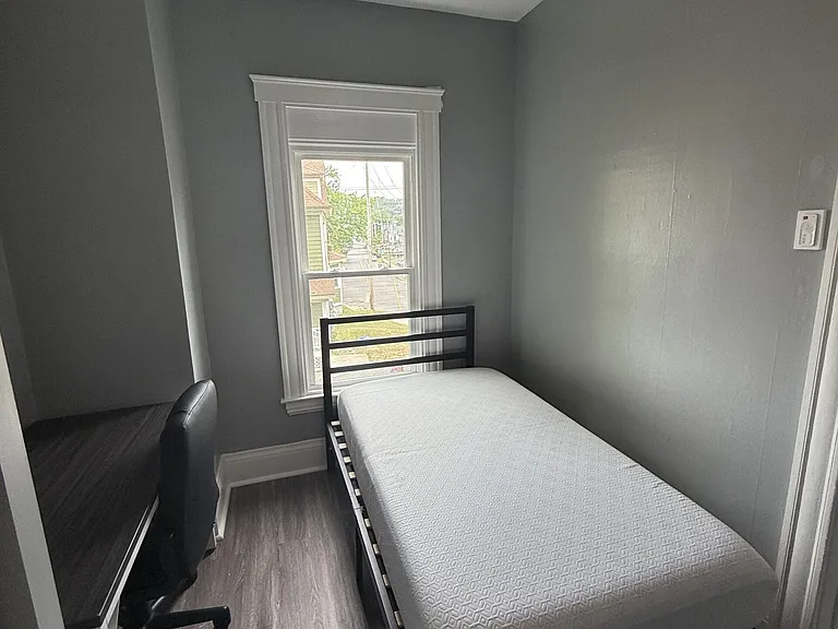 404 S Beech St — Photo 10