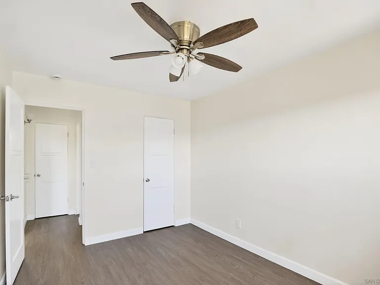 2324 Chatsworth Blvd — Photo 9