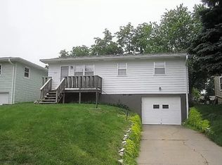 5821 N St, Omaha, NE 68117