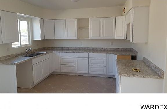 3rd image of 895 San Juan Cir