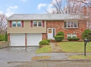 4 Thistle Rd, Woburn, MA 01801