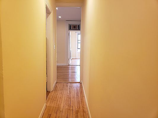 4th image of 156 Claremont Ave #5W