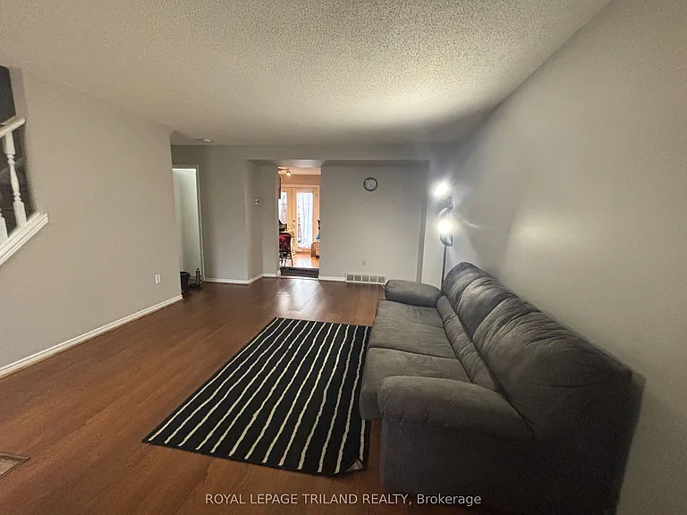 511 Admiral Dr #17 — Photo 8