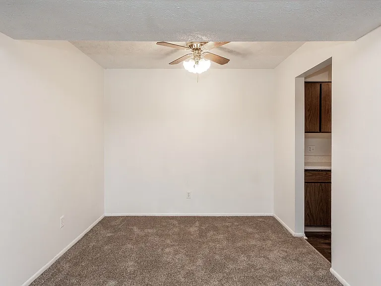New Towne West Apartments — Photo 3