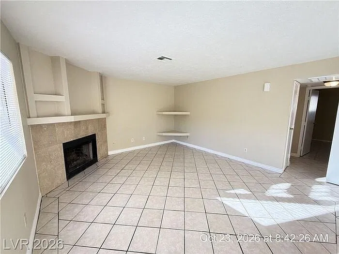 2 bed, 2.0 bath, 912 sqft, $1,195 — Photo 3