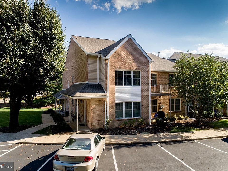 1st image of 110 Glen Ln Building 1