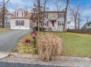 1618 Kirkgate Ln, Midlothian, VA 23114