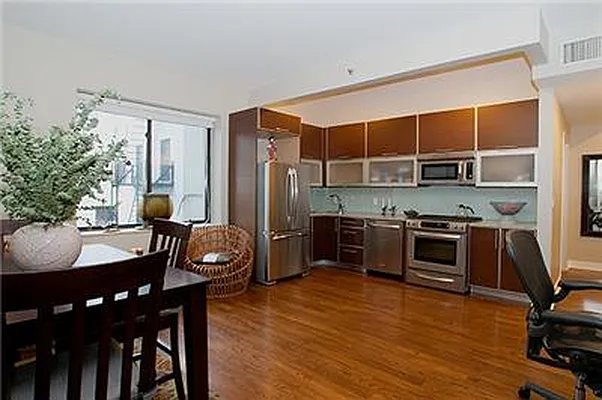 Sold by Park River | media 16