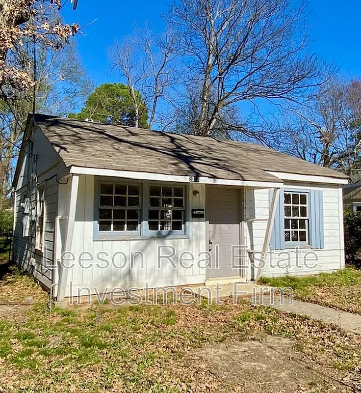 2 bed, 1.0 bath, 612 sqft, $775 — Photo 1