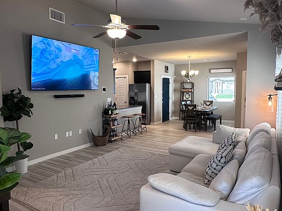 4th image of 2060 Blue Valley Ave