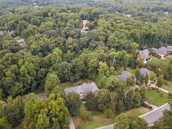 2nd image of 2800 Aylesford Dr