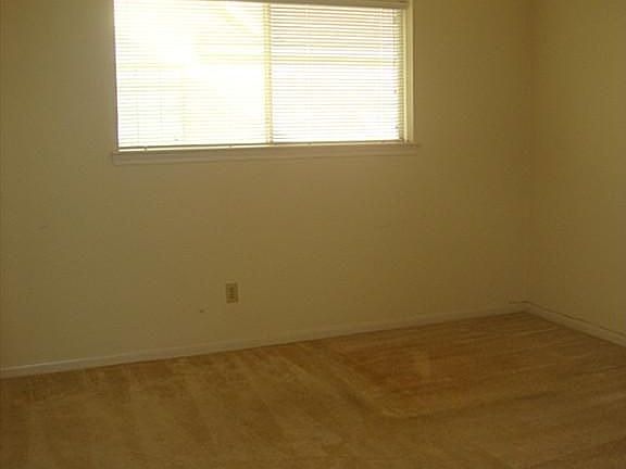 5th image of 11507 Leaning Pine Dr
