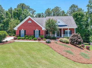 903 Old Barker Pl, Loganville, GA 30052