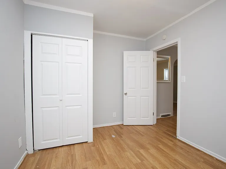 2609 W Thomas St #R2 — Photo 16