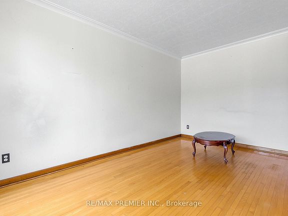 4th image of 86 Gilbert Ave