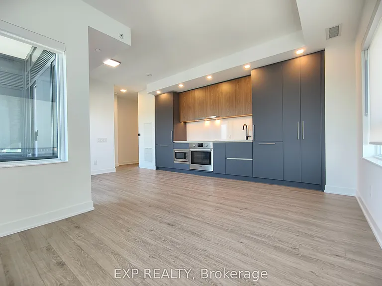 609 Sherbourne St #1704 — Photo 7