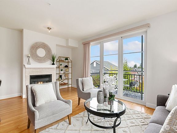 3rd image of 1880 25th Avenue NE #215
