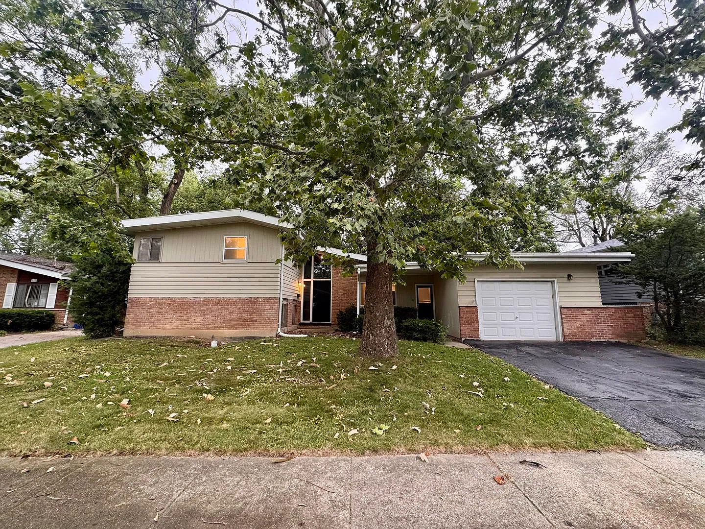 129 Warwick St photo 1