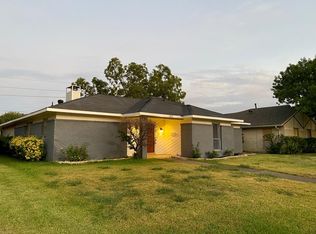 2810 Cliffbrook Dr, Carrollton, TX 75007