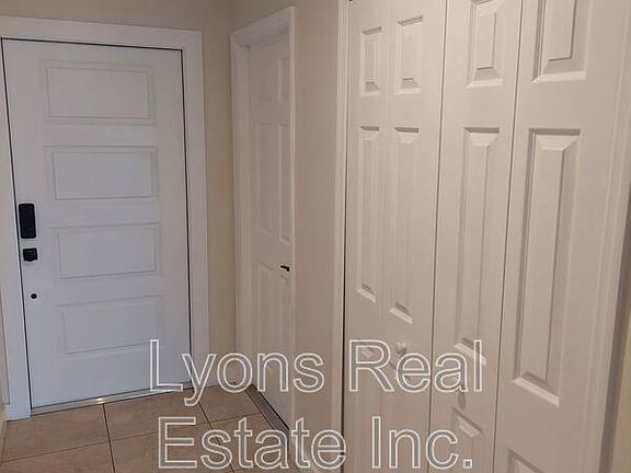 3rd image of 611 SE 5th St