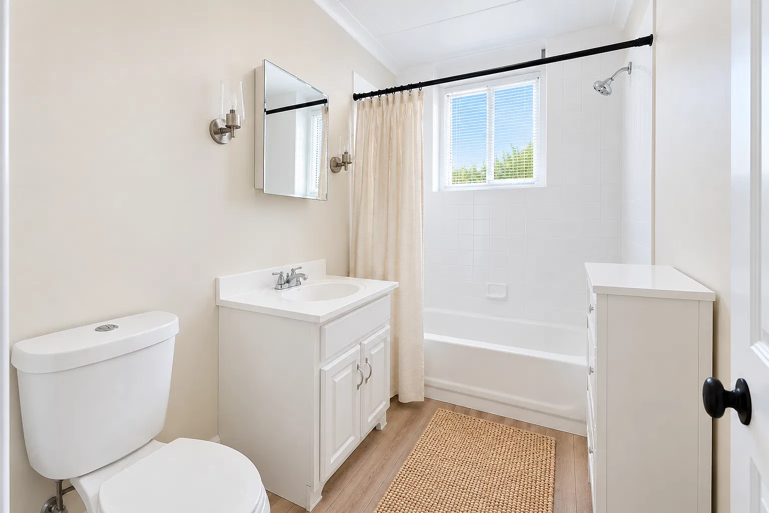 1 bed, $1,175 — Photo 4