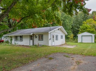 35145 Sweet Lake Dr, Gobles, MI