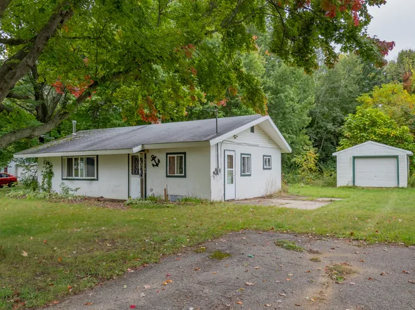 35145 Sweet Lake Dr, Gobles, MI 49055