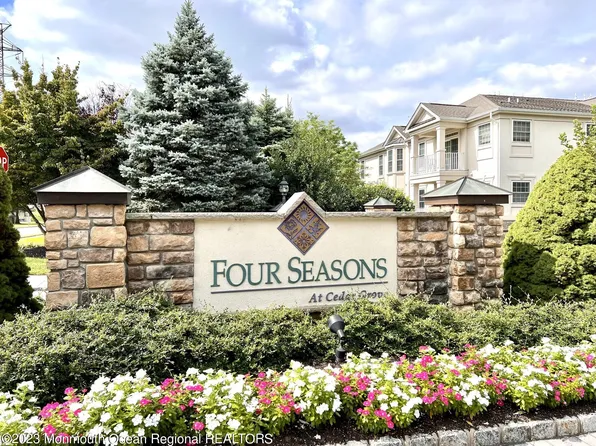 1012 Holly Lane #120, Cedar Grove, NJ 07009