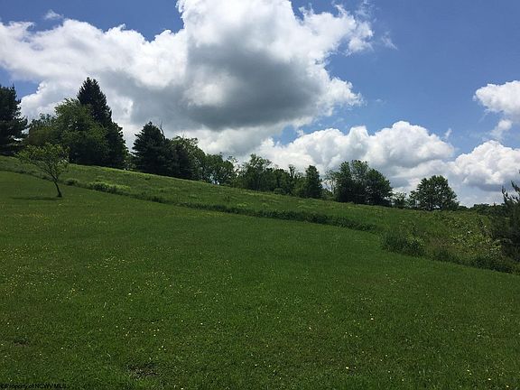 4th image of 216 Dakota Ln