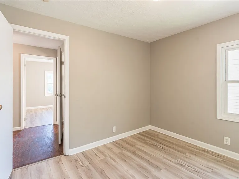 399 Brooks Ave — Photo 12
