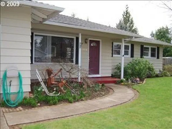 13490 SW Watkins Ave, Tigard, OR 97223
