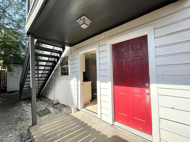 2411 Bastrop St #1 — Photo 12