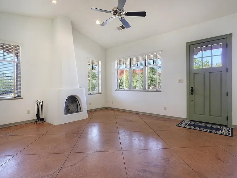1852 Griegos Rd NW — Photo 2