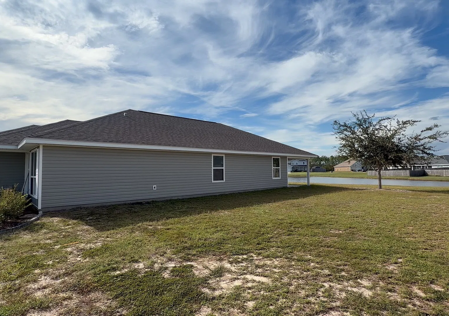 4 bed, 1700 sqft, $2,099 — Photo 4