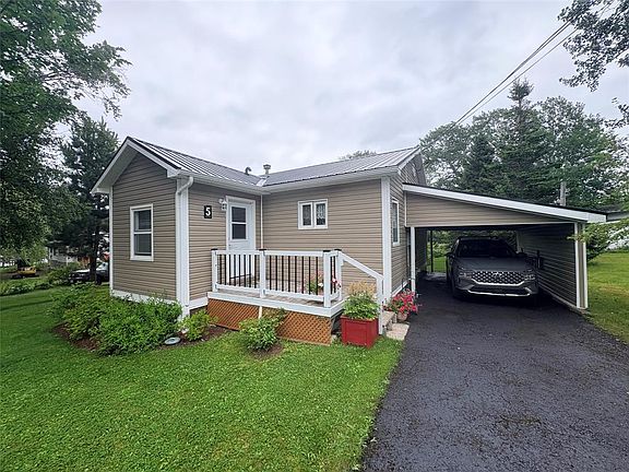 2nd image of 5 Seaview Lane