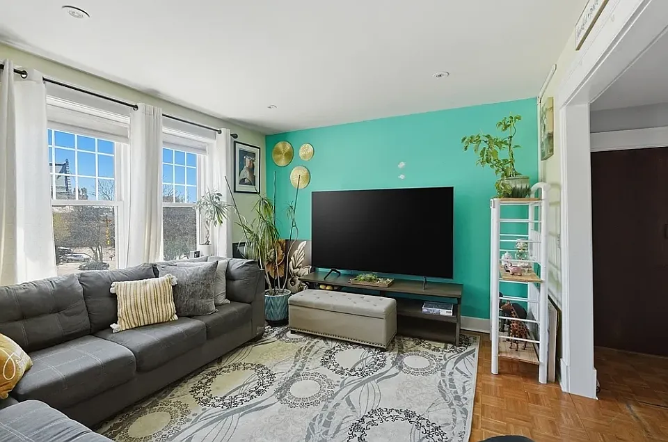 17 Wallis Ave
