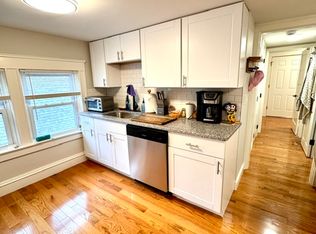 16 Mayflower St FLOOR 3, Providence, RI 02906