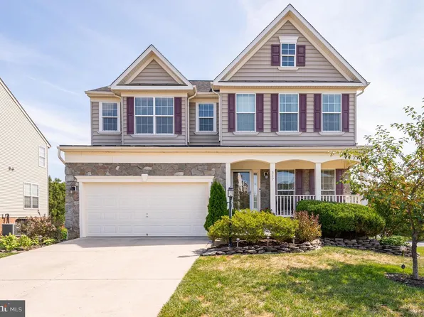 317 Fontana Cir, Martinsburg, WV 25401