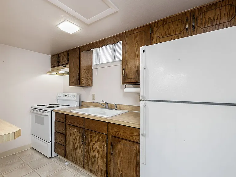 2200 Logan Ave #1 — Photo 4