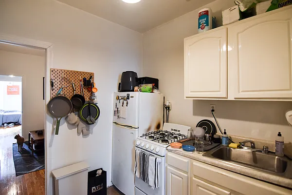 Rented by The Agency | media 13