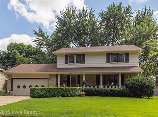 3822 Lindlavista Way, Des Moines, IA 50310