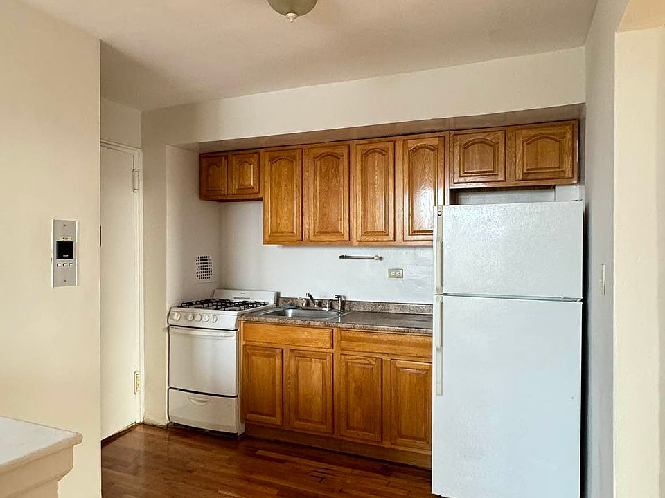 1st image of 1720 E 13th St APT 6D