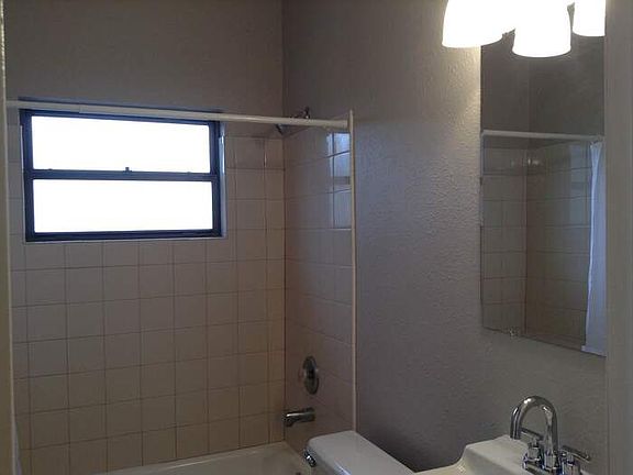 2nd image of 6203 Melbourne Ave
