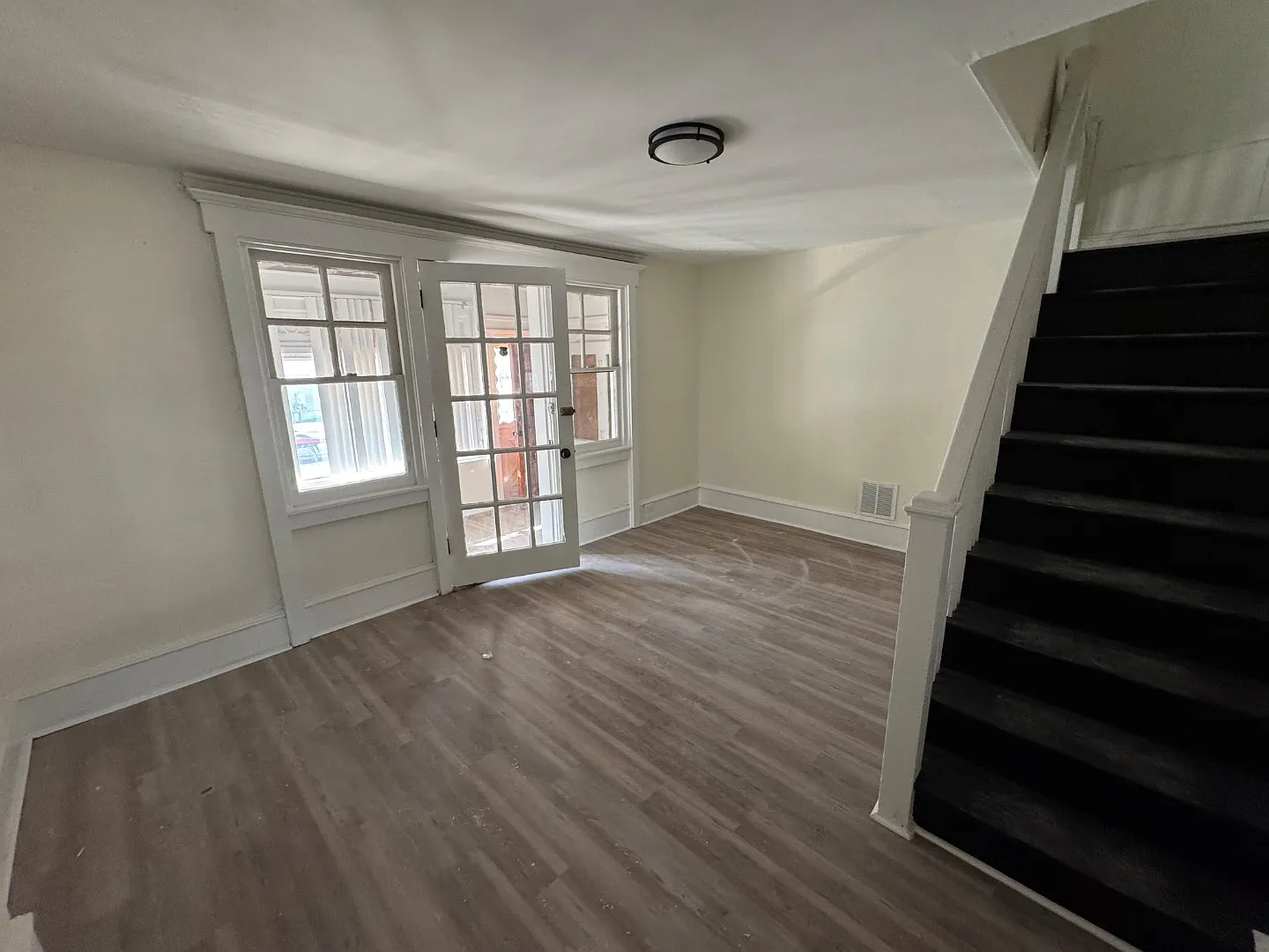 1013 Concord Ave — Photo 3