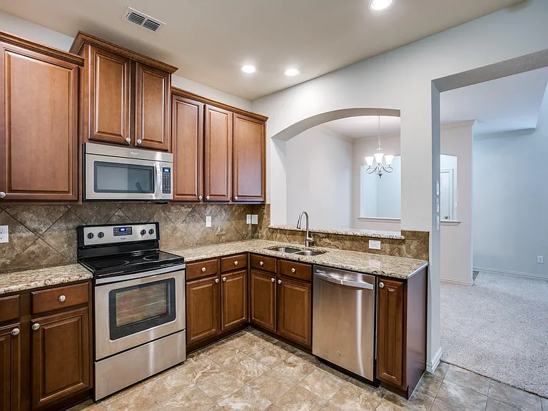 2920 Peyton Brook Dr — Photo 7